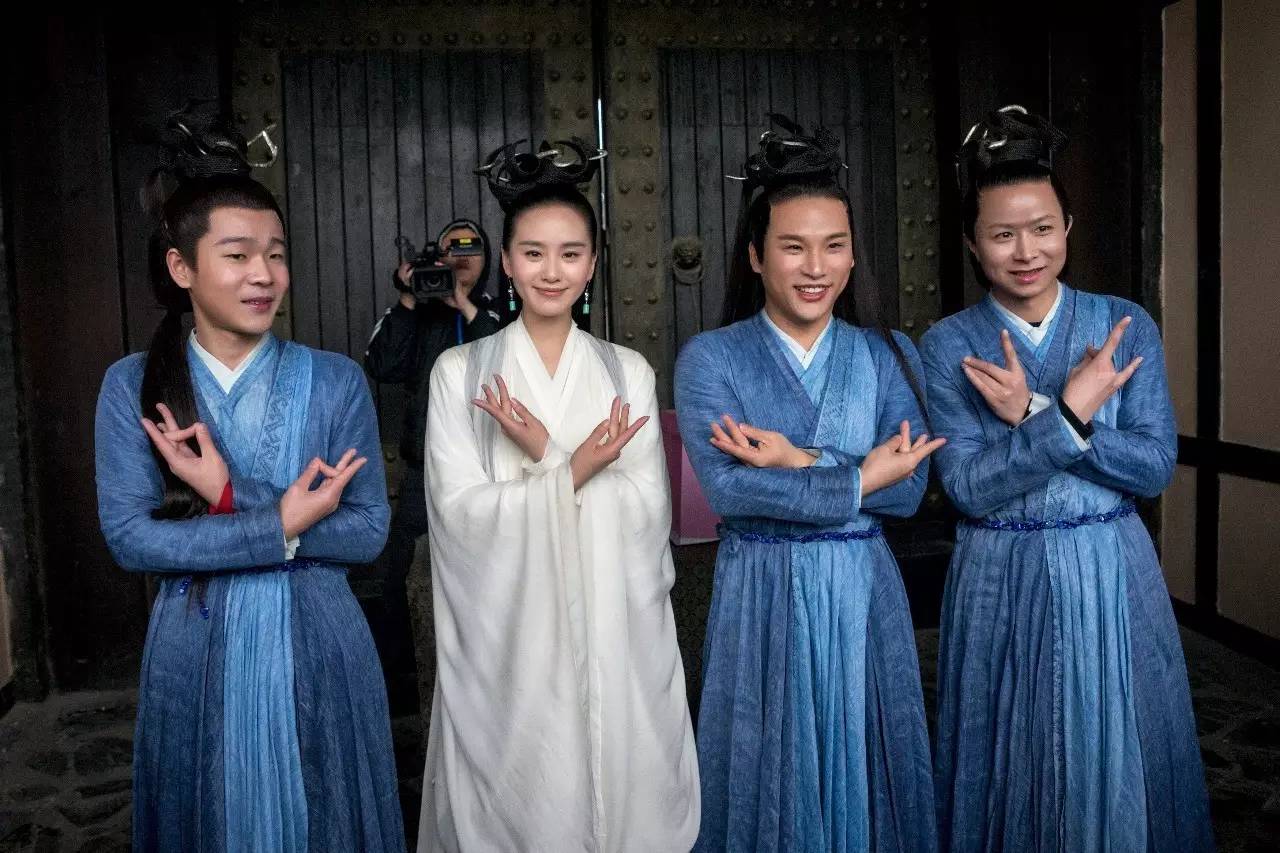 侧耳倾听 相关产品