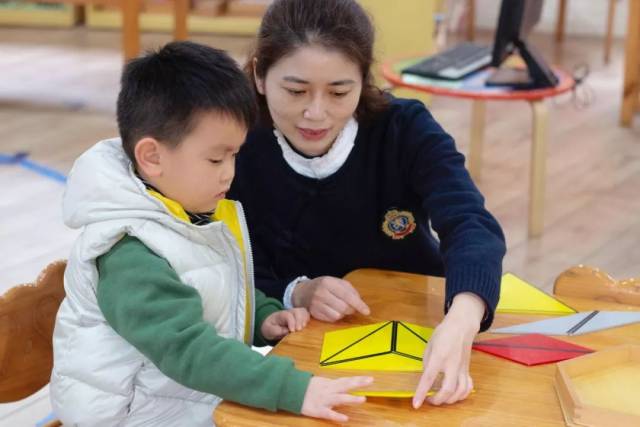 元首偷走了粉兔子