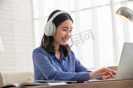 圣诞前夕（国语版） 相关产品