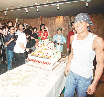 冲锋战警 产品主图