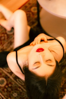 似人非人 相关产品